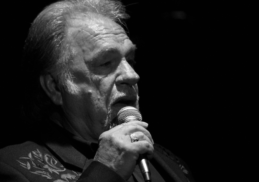 Gene Watson – Pick The Wildwood Flower