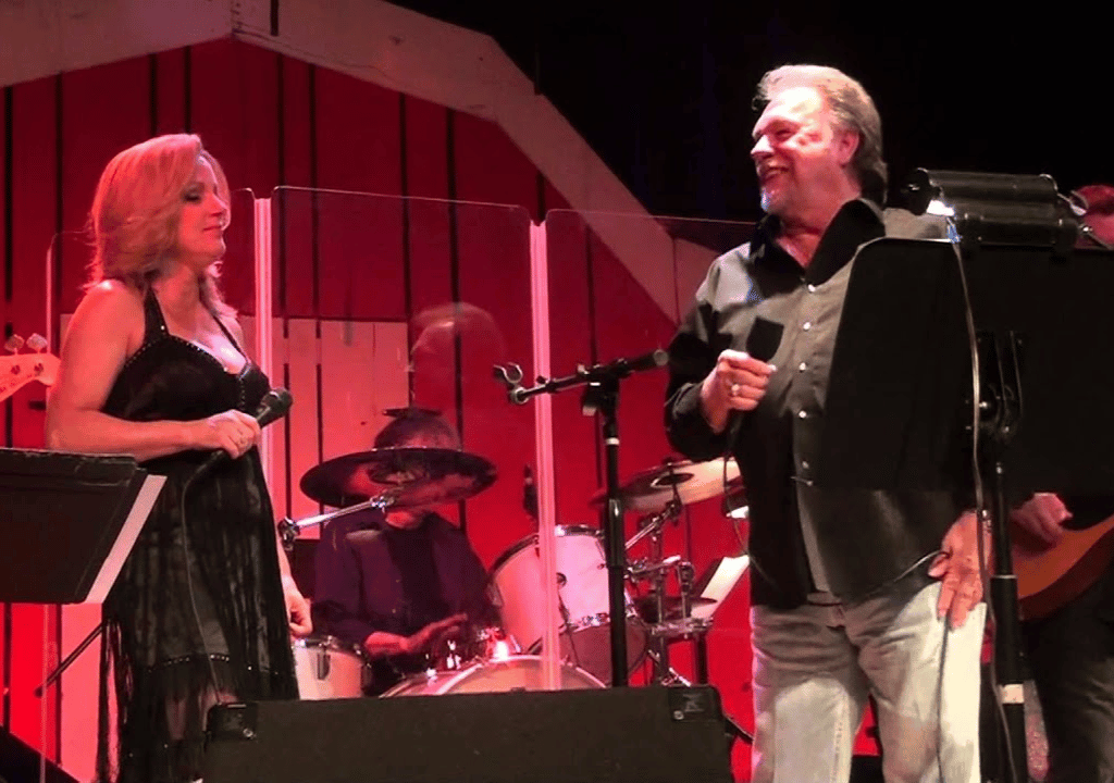 Gene Watson & Rhonda Vincent – Your Money And My Good Looks