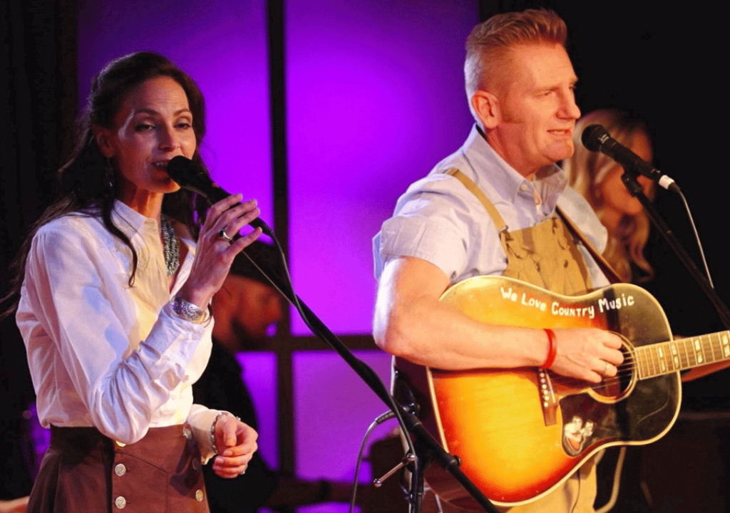 Joey+Rory – I Need Thee Every Hour (Live)