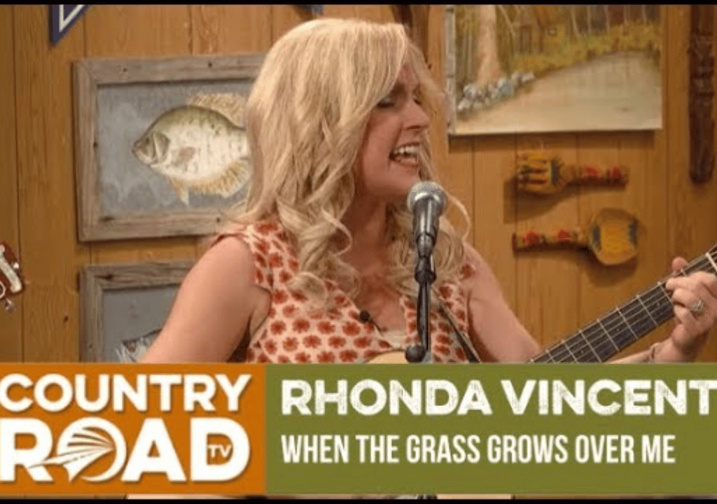 Rhonda Vincent – When The Grass Grows Over Me