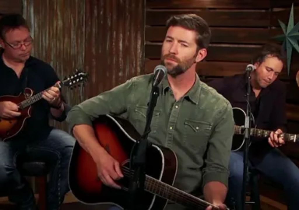 Josh Turner – Three Wooden Crosses