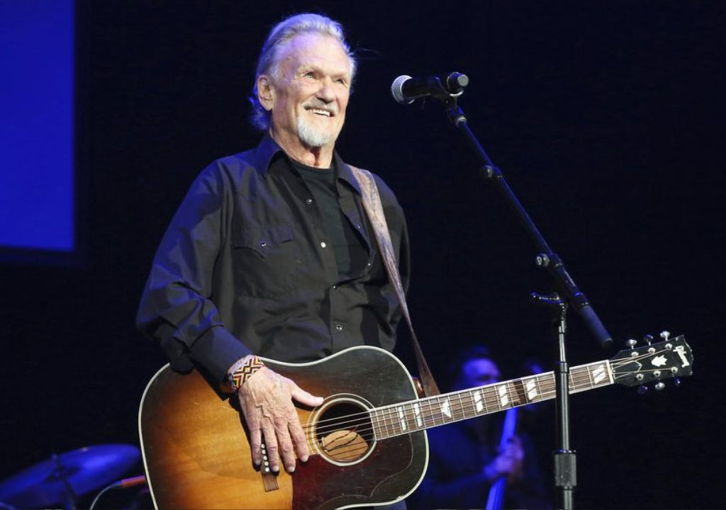 When Worlds Collide: Kris Kristofferson & Russell Crowe Live